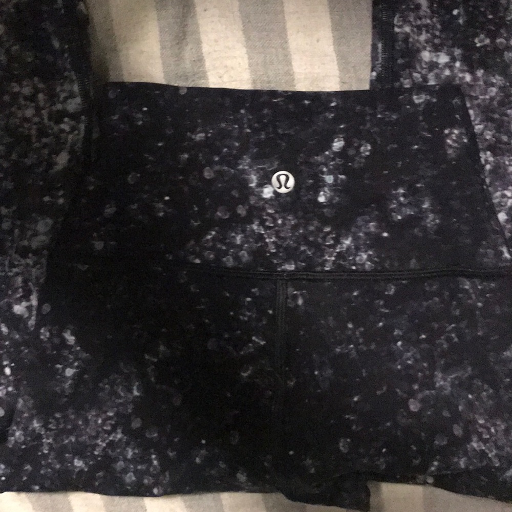 Detailed Lululemon leggings